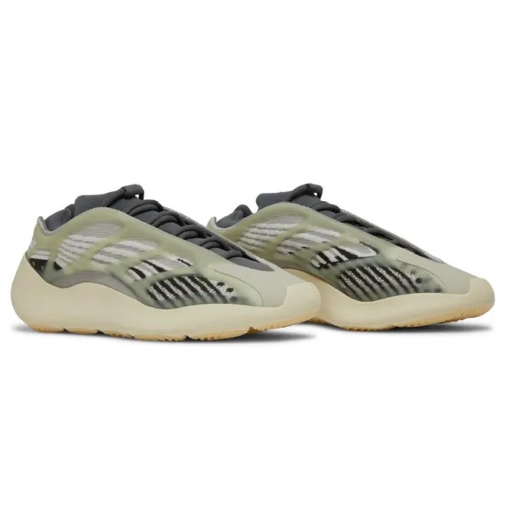 Yeezy Men's Sneakers in Gray and Cream